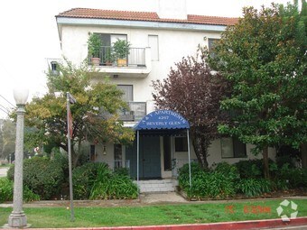 Primary Photo - 4267 Beverly Glen Blvd