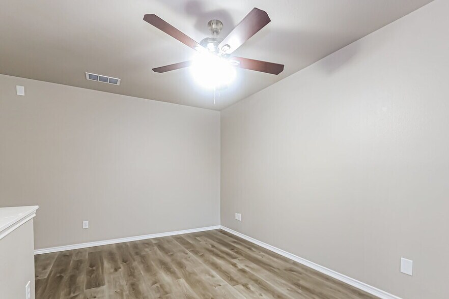 Building Photo - 2111 Paddle Creek