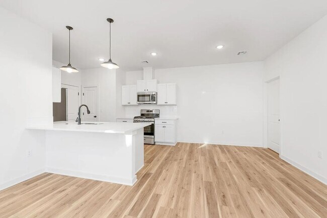 Building Photo - NEW Construction 3 Bedroom Duplex!