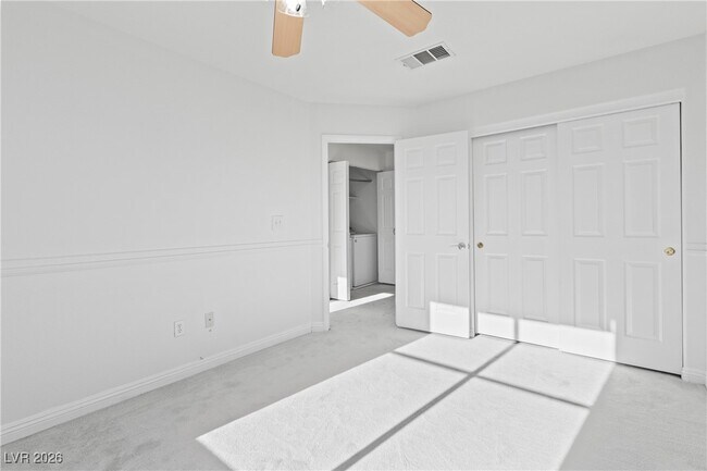 Building Photo - 9475 S Soloshine St