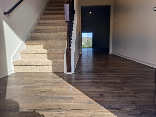 Building Photo - 7215 Jumping Jack Ln