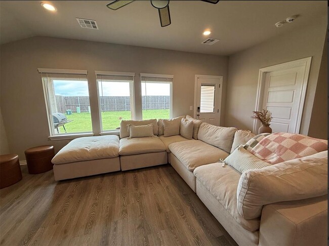 Building Photo - 14605 Travertine Fls Ln