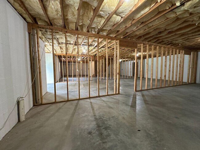 Building Photo - 3437 Bailey Ranch Rd