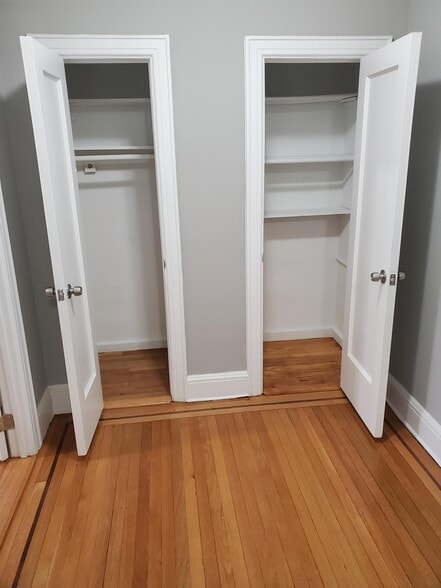 Closets - 1855 Colden Ave
