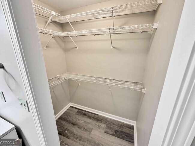 Building Photo - 4051 Coyte Dr