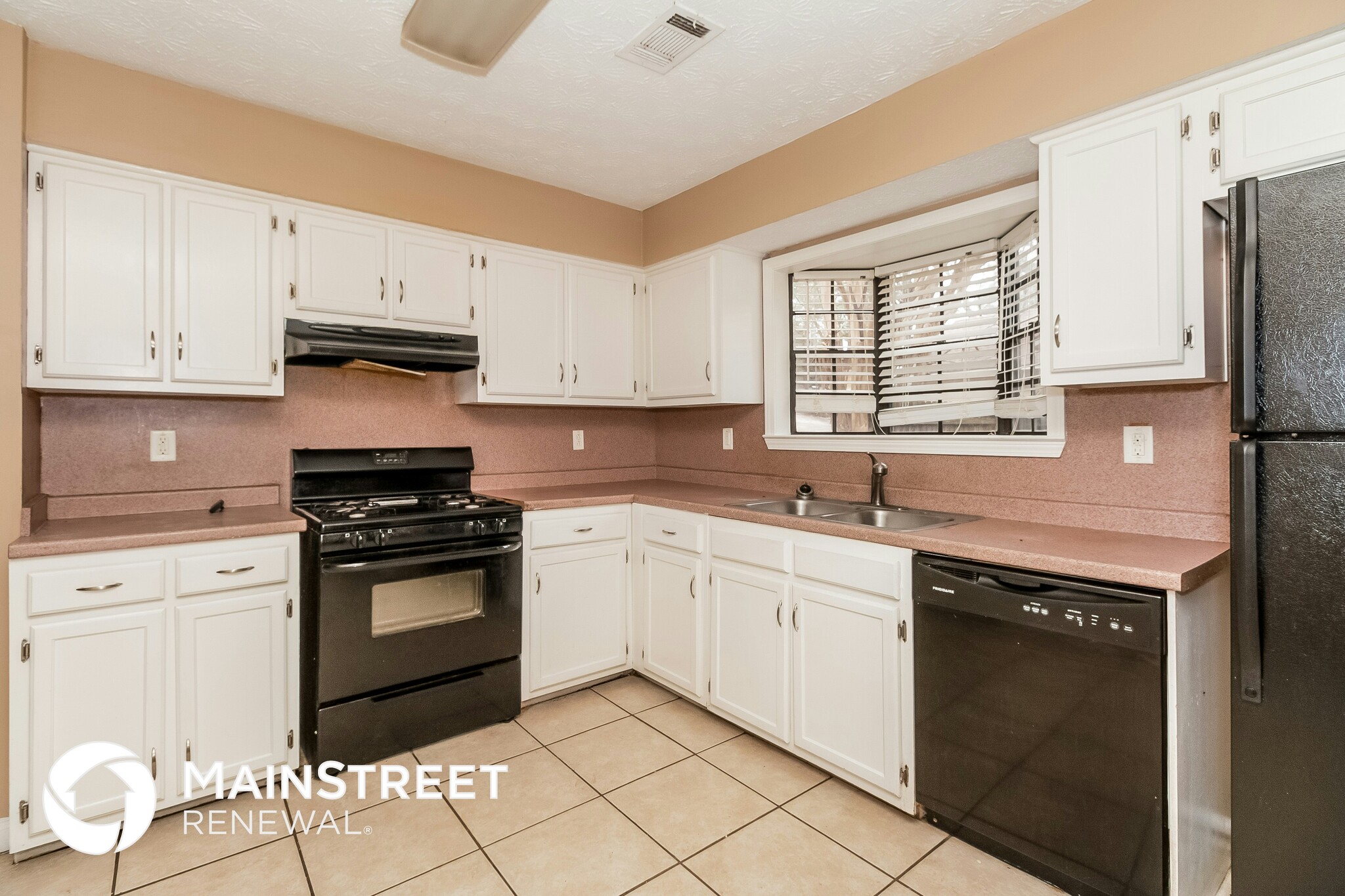 Building Photo - 271 Canterbury Dr