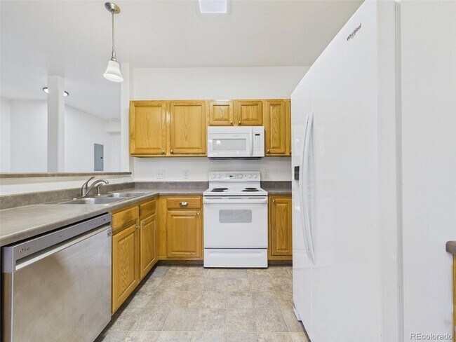 Building Photo - 11624 W 62nd Pl