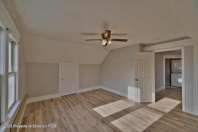 Building Photo - 2211 Brown Ave