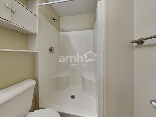 Building Photo - 2051 River Birch Dr