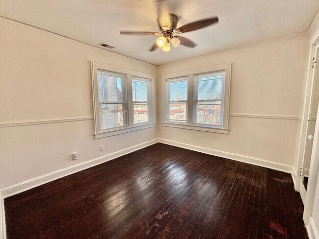 Building Photo - 5017-5019 Wyandotte St