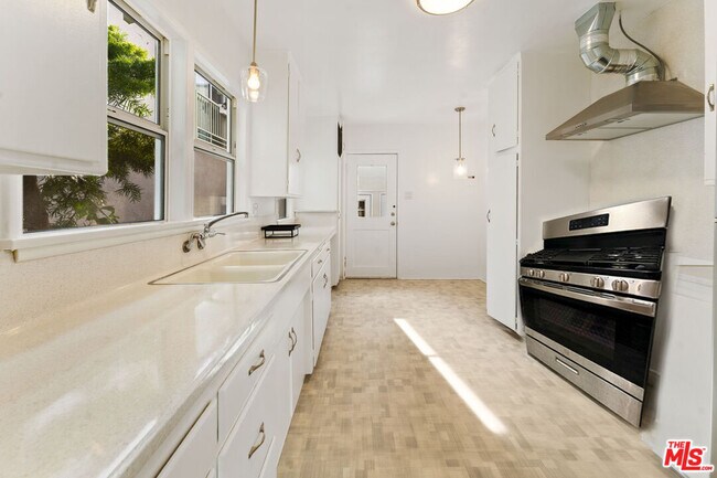 Kitchen - 1010 14th St