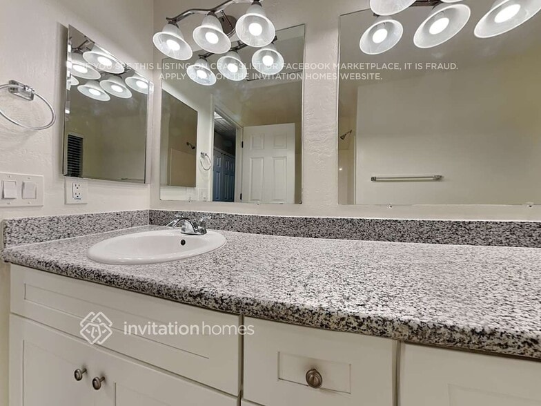 Building Photo - 2598 W Bow Ct