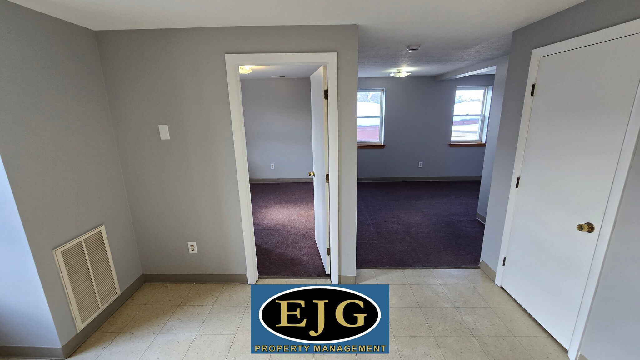 Building Photo - 26 Ledge St