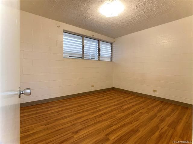 Building Photo - 716 Lukepane Ave