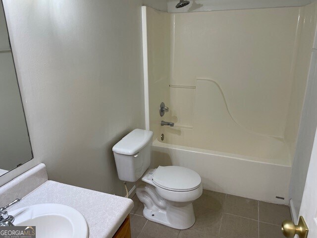 Building Photo - 7910 Four Oaks Ct