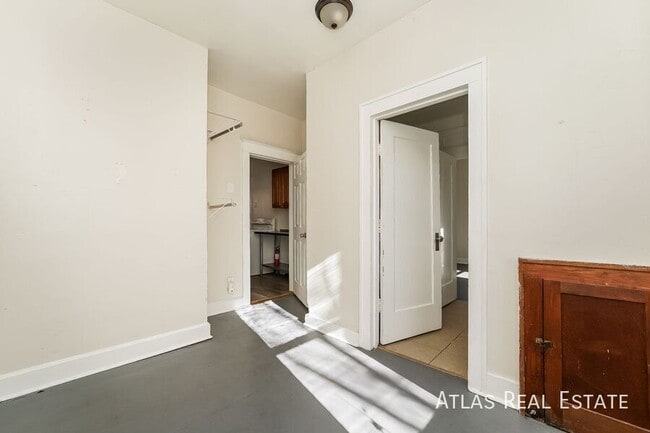 Building Photo - 1917 S Fox St