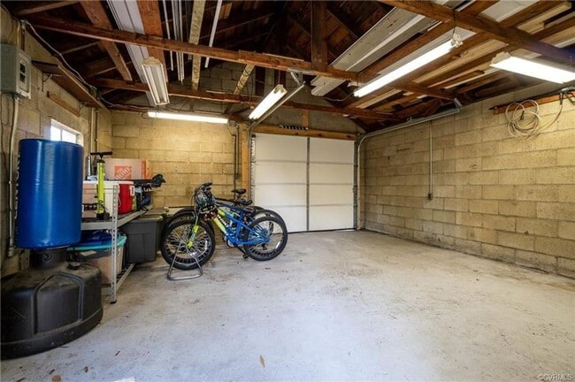 Building Photo - Sauer's Garden Gem: Lovely 3 Bedroom, 1.5 ...
