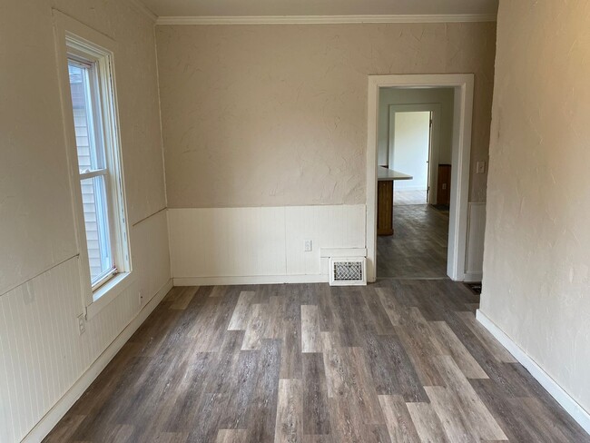 Building Photo - 1331 Grand Ave