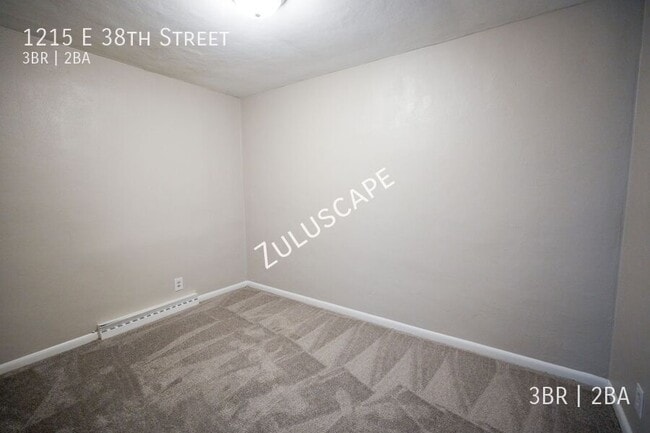 Building Photo - 1215 E 38th St