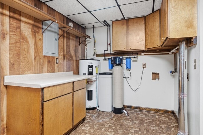 Building Photo - 1721 Plank Dr