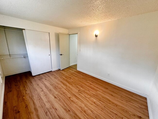 Building Photo - 7115 44th Ave S