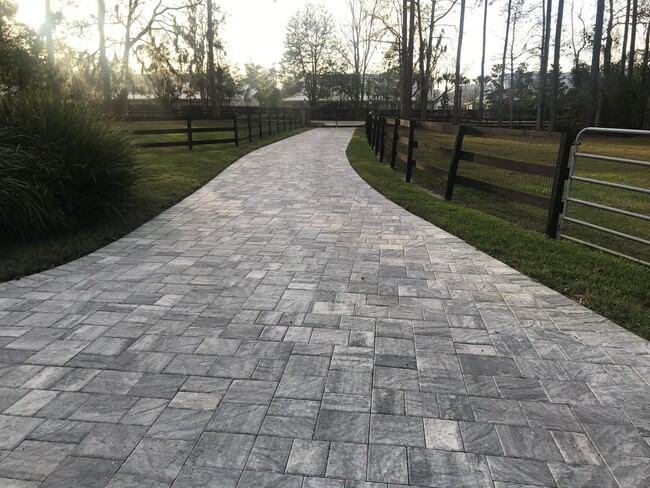 Building Photo - Horse property in St. Johns County