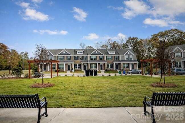 Building Photo - 5593 Stafford Rd