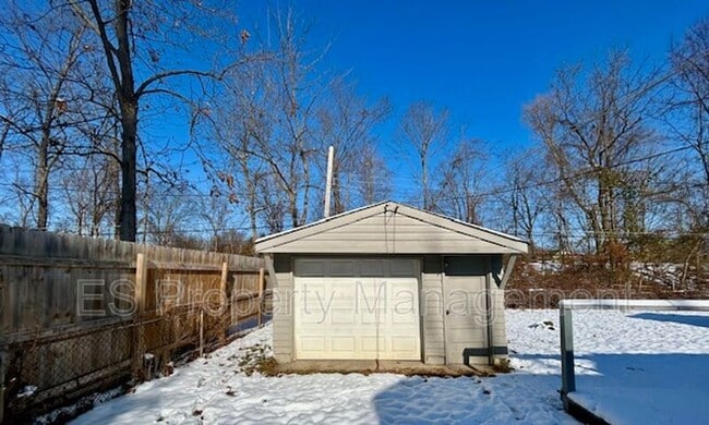 Building Photo - 6740 Doris Dr