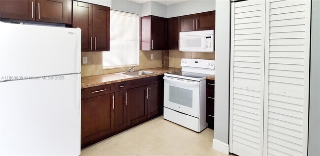Building Photo - 6195 NW 186th St