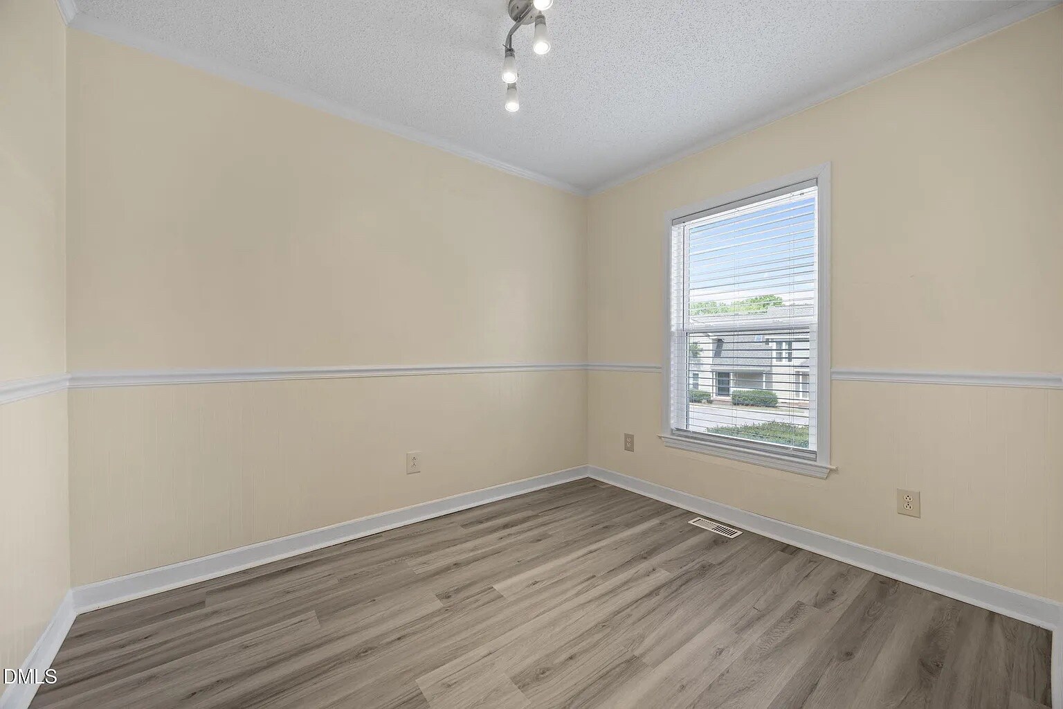 Building Photo - Room in Townhome on Oakland Hills Way