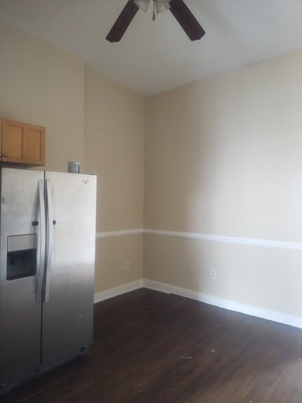 Building Photo - 17 Wallis Ave