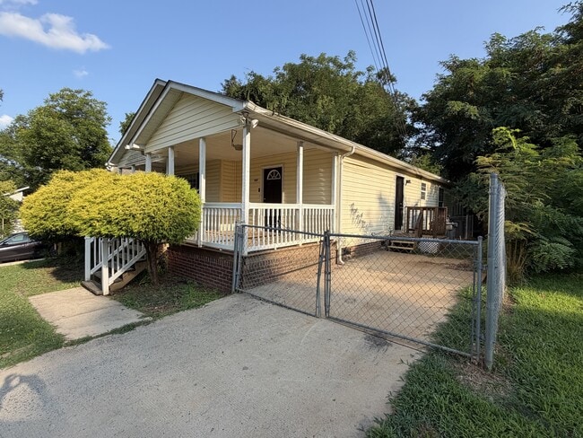 Building Photo - 507 W Norment Ave