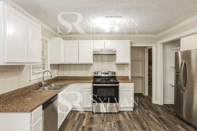 Building Photo - 6111 Thunderwood Rd