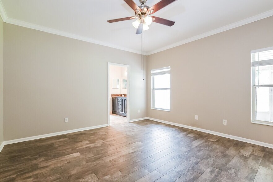 Building Photo - 2845 Falling Tree Cir