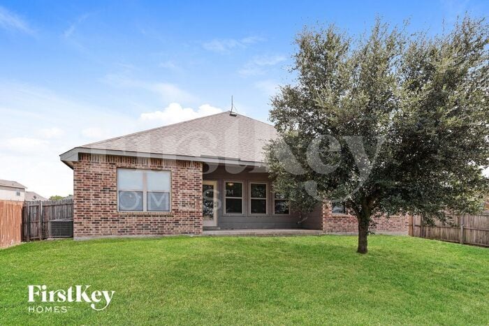 Building Photo - 708 Woodcrest Dr