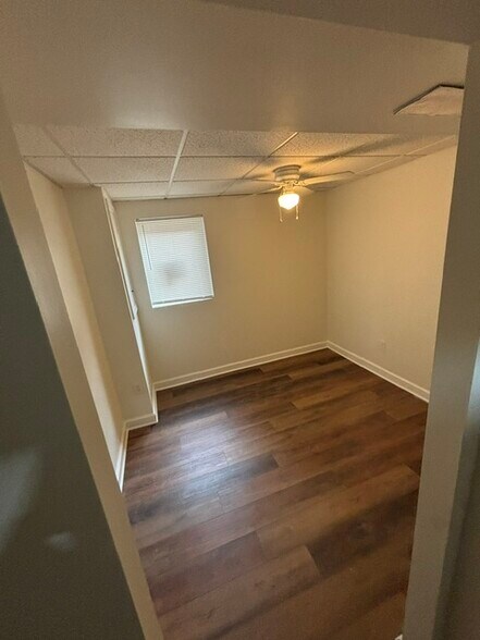 Building Photo - 4404 Banks Pl NE