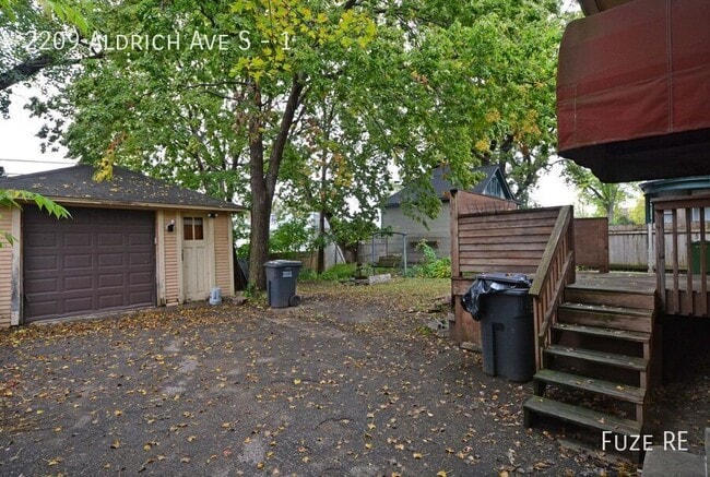 Building Photo - 2209 Aldrich Ave S