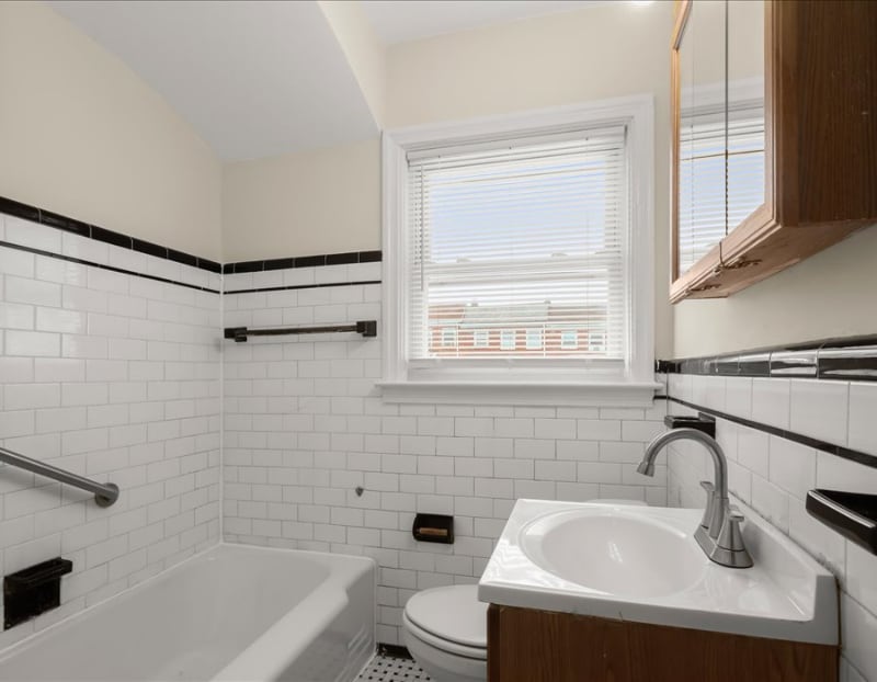 Building Photo - 1307 N Ellwood Ave