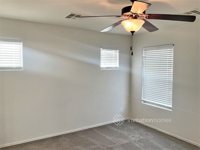Building Photo - 13405 N 87th Dr