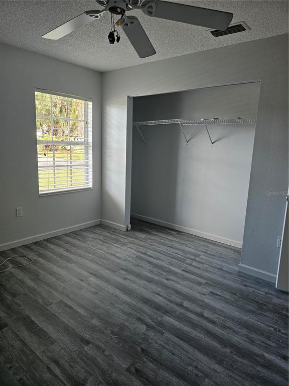 Building Photo - 417 Lake of the Woods Dr