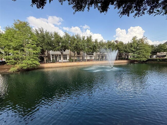 Building Photo - 1649 Upland Lakes