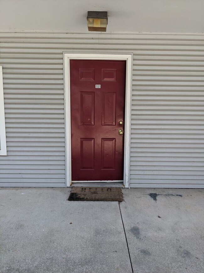 Primary Photo - 502 W Green St