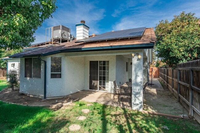 Building Photo - 3345 W Stuart Ave