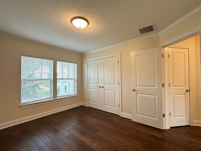 Building Photo - 4 Bed/3 Bath Coastal Beauty!