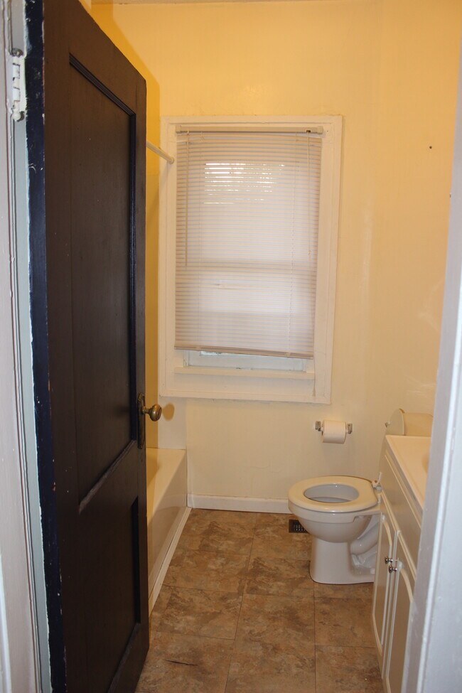 Building Photo - 2035 N Pennsylvania St