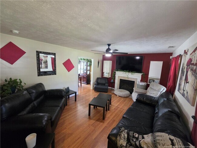 Building Photo - 247 Valley View Ct