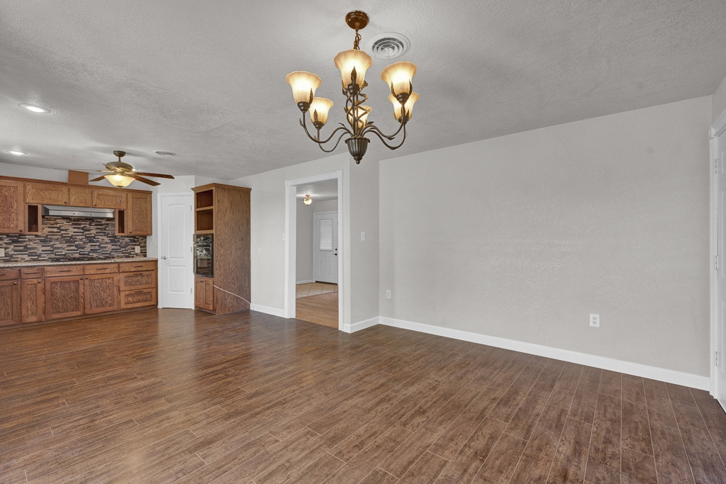 Building Photo - 403 Palo Duro Dr