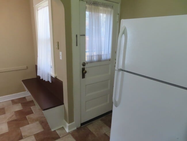 Building Photo - 1114 Rockhill St