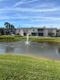 Building Photo - 504 Davis Rd