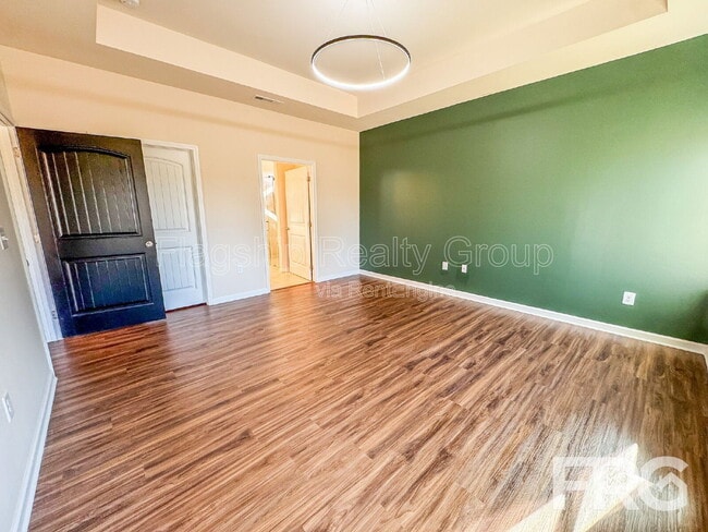 Building Photo - 202 Kenison Way